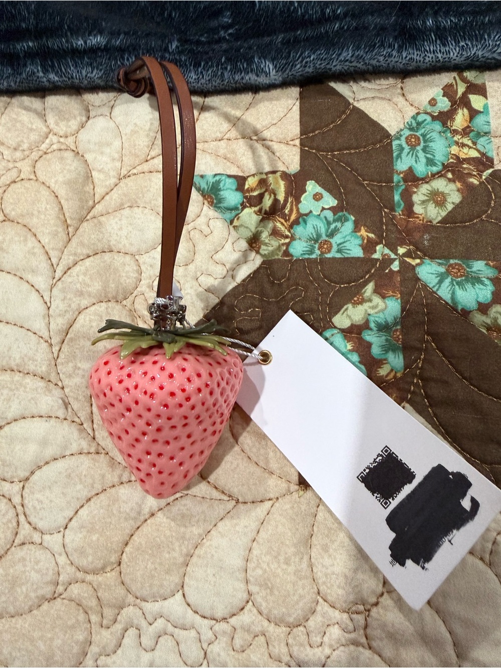 Tory Burch strawberry bag charm nwt - Picture 4 of 6